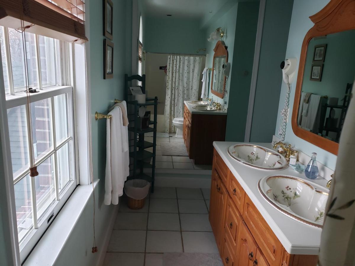 Blue Heron Inn - A Bed And Breakfast Llc Solomons Buitenkant foto